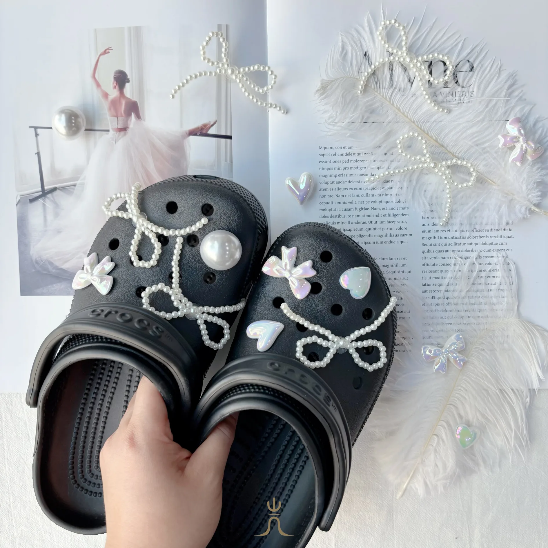 珍珠蝴蝶結愛心系列🤍｜Crocs鞋扣 - Image 1